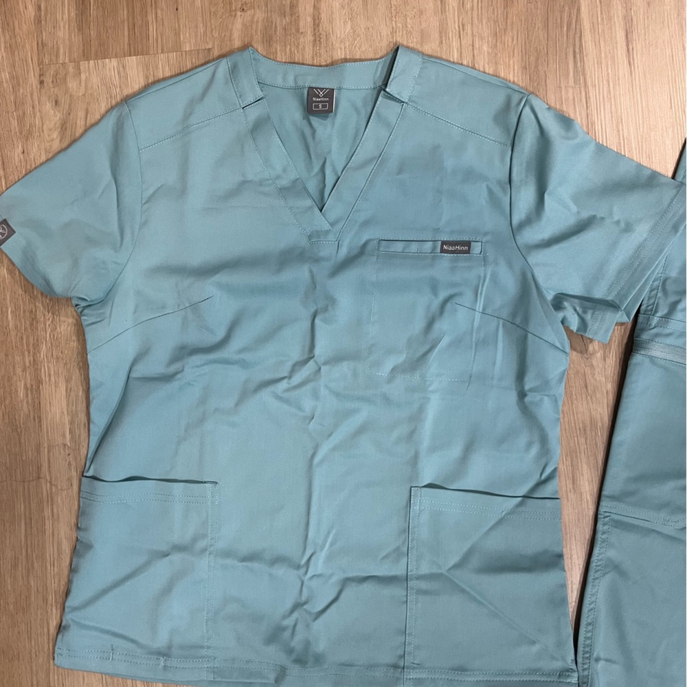 Scrub Set - Picture 3 of 6